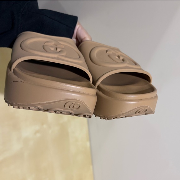 Women’s Gucci Platform Slides - Picture 4 of 5